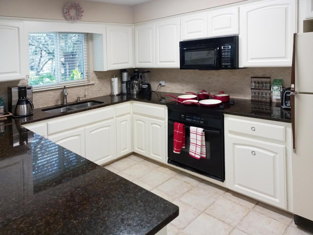 דירות סן מרקוס King Bed In Relaxing Oasis, With Free Snack/Wi-Fi/Parking מראה חיצוני תמונה